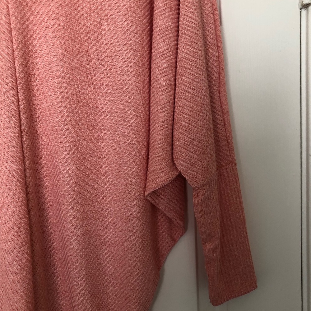 V Neck Loose Fit Top - Picture 4 of 6